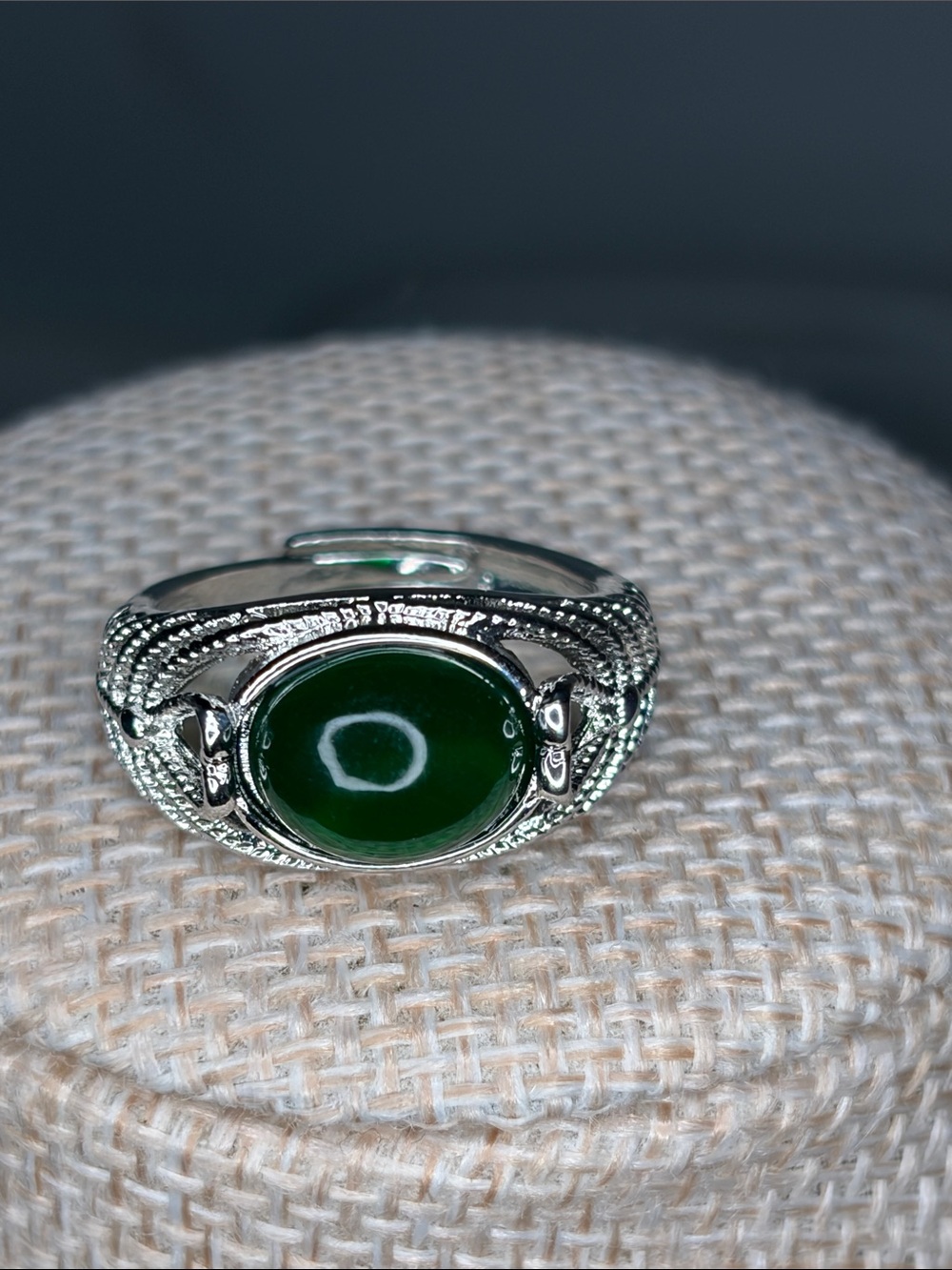 Silvertone Green Stone Vintage Ring sz 7